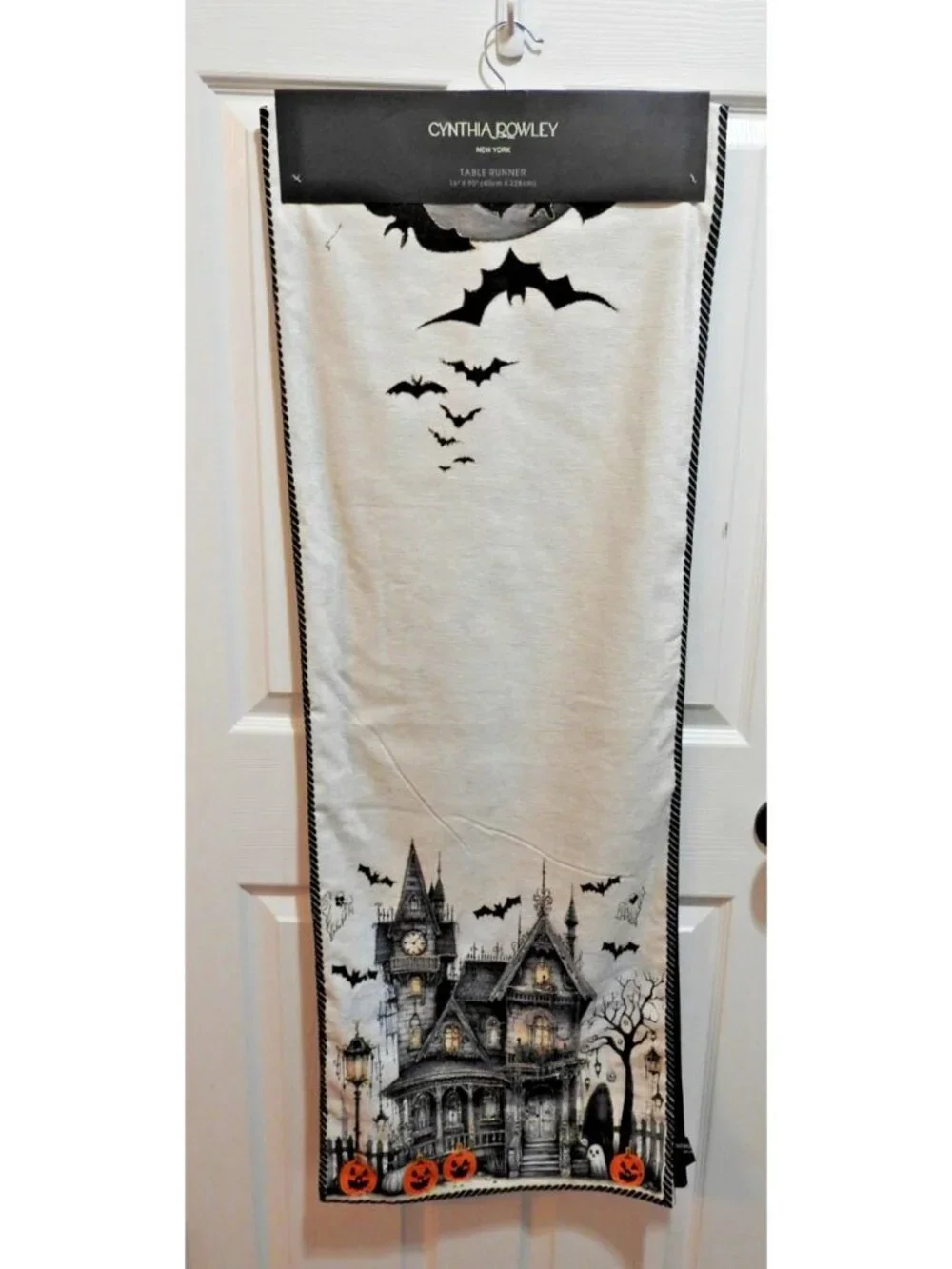 Cynthia Rowley Halloween Haunted House Bats Pumpkins Table Runner NWT